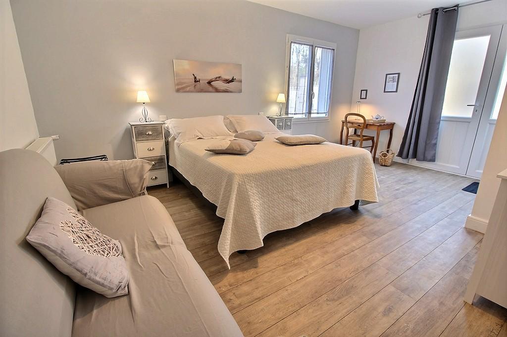 Logis Du Lievre D'Or Bed & Breakfast Montbazon Exterior photo
